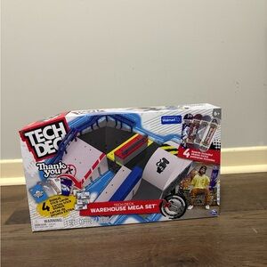 BRAND NEW TECHDECK WAREHOUSE MEGA SET SKATING RAMP THANK YOU - TOREY PUDWILL